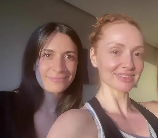 Ángela Ruiz junto a la actriz Cristina Castaño